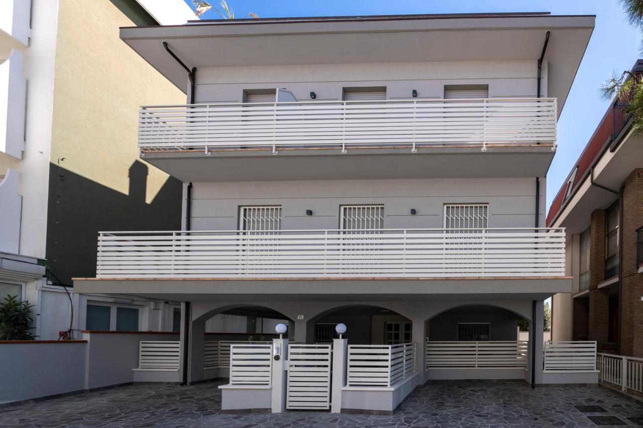 Appartement Casa Plauto Attico Senza Cucina Without Kichen à Bellaria-Igea Marina Extérieur photo